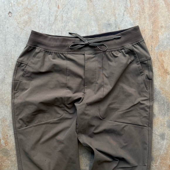 Lululemon Men's ABC Jogger pants - Olive Green - Picture 2 of 7